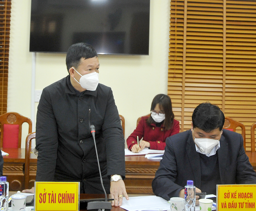 Giám đốc Sở Tài chính Nguyễn Ngọc Thanh đề nghị huyện Vị Xuyên tập trung triển khai các giải pháp thu ngân sách; tính toán một cách bài bản khi giải phóng mặt bằng các dự án để tạo nguồn thu từ đất.