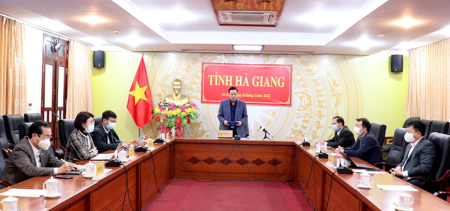Chủ tịch UBND tỉnh Nguyễn Văn Sơn phát biểu tại điểm cầu Hà Giang.