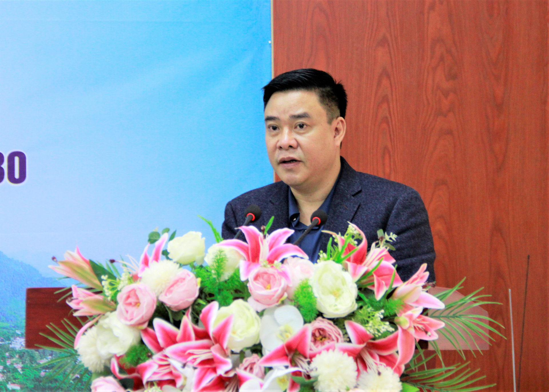 Phó Chủ tịch Thường trực UBND tỉnh Hoàng Gia Long phát biểu tại hội thảo.