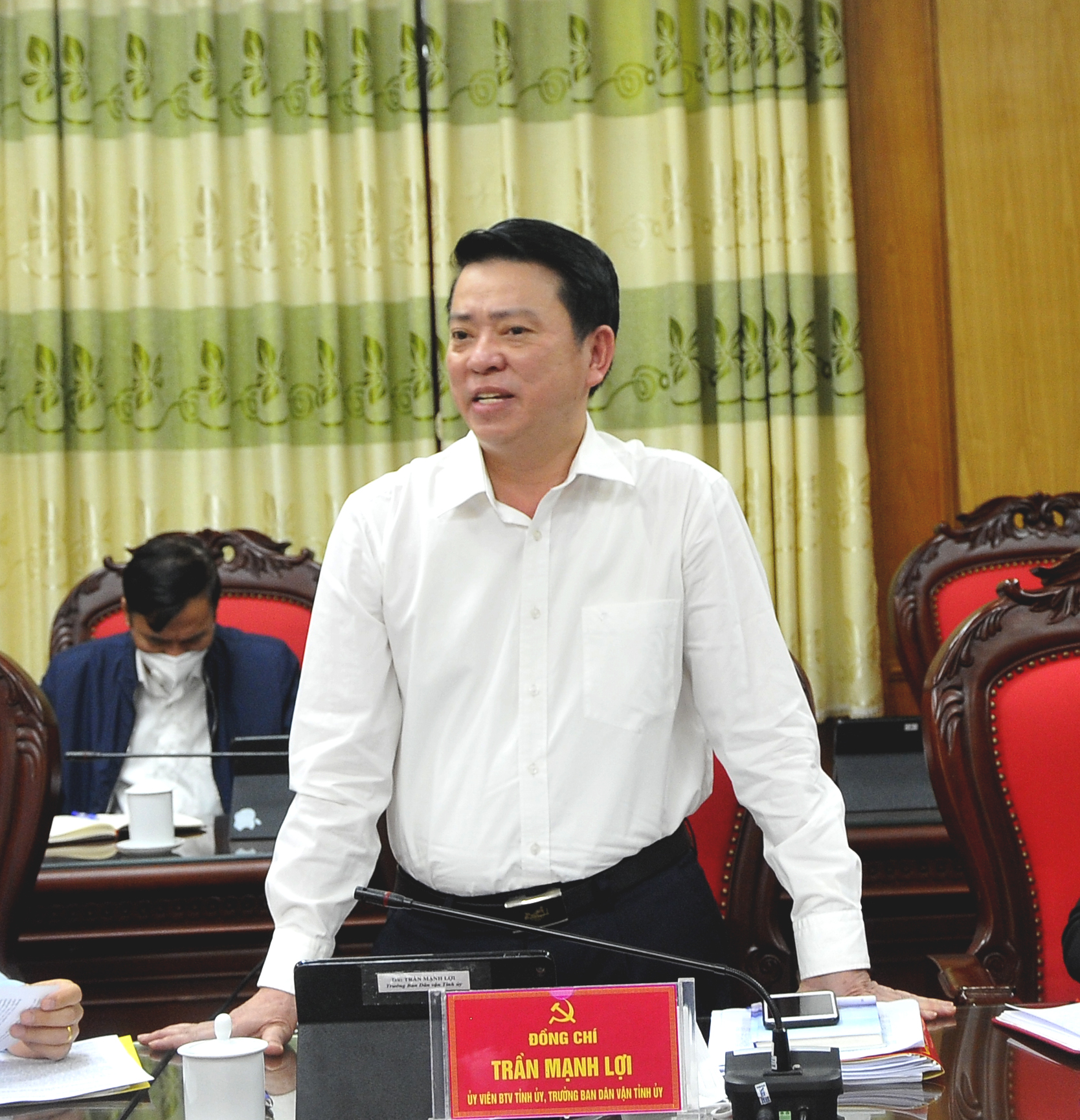Trưởng Ban Dân vận Tỉnh ủy Trần Mạnh Lợi đề nghị cần có giải pháp bình ổn giá phân bón để giúp đỡ người dân.