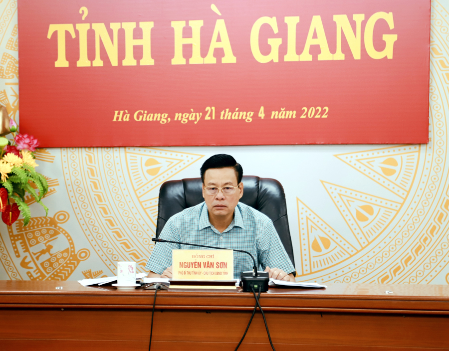 Chủ tịch UBND tỉnh Nguyễn Văn Sơn chủ trì tại điểm cầu tỉnh