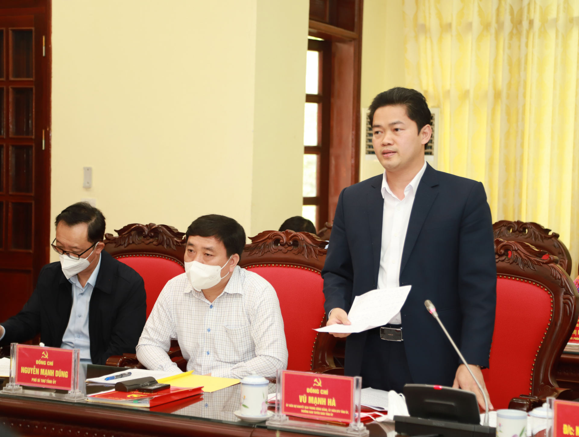 Trưởng ban Tuyên giáo Tỉnh ủy Vũ Mạnh Hà tham gia thảo luận