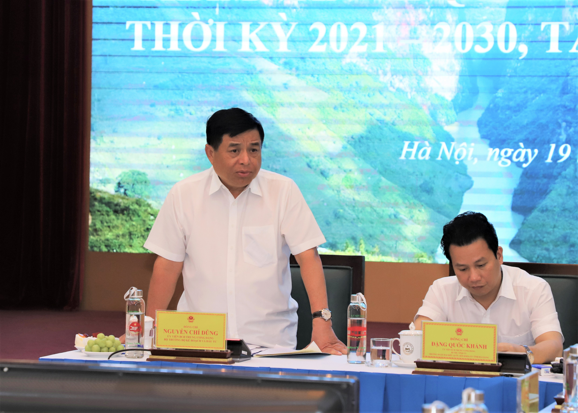 Đồng chí Nguyễn Chí Dũng, Ủy viên BCH T.Ư Đảng, Bộ trưởng Bộ Kế hoạch và Đầu tư phát biểu định hướng tại buổi làm việc.