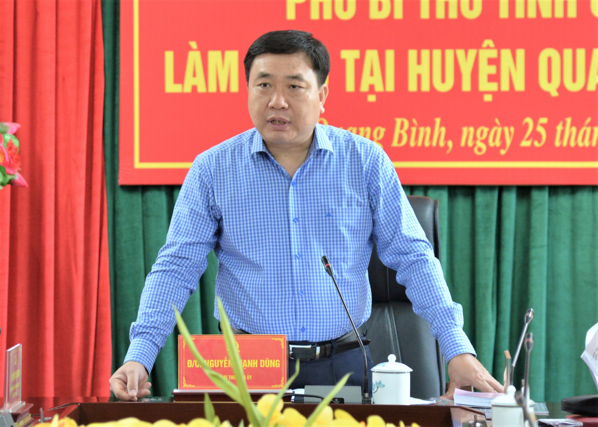 Phó Bí thư Tỉnh ủy Nguyễn Mạnh Dũng phát biểu tại buổi làm việc với BTV Huyện ủy Quang Bình.