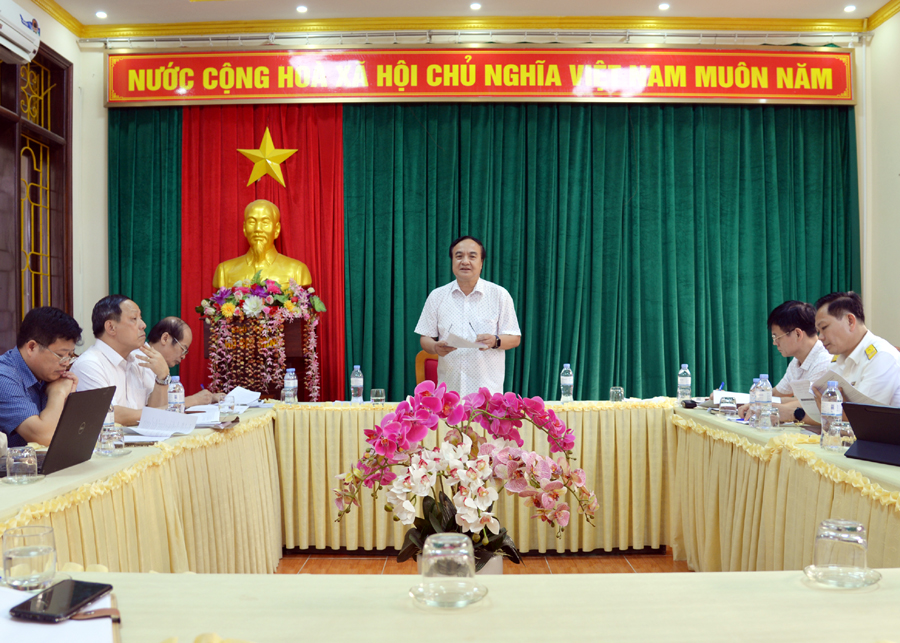 Chủ tịch Hiệp hội Doanh nghiệp tỉnh Phạm Công Nhân phát biểu tại cuộc họp