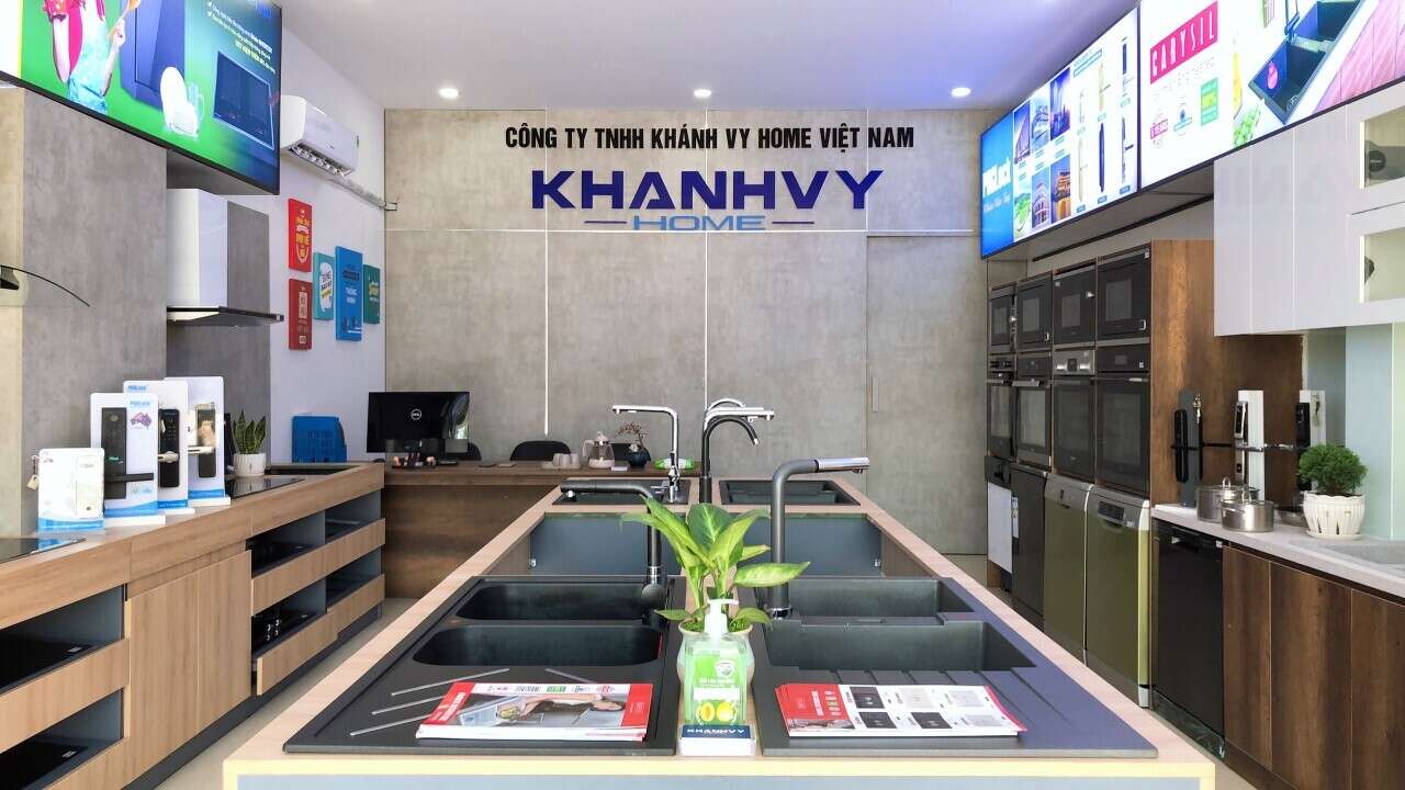 Không gian bên trong showroom Khánh Vy Home
