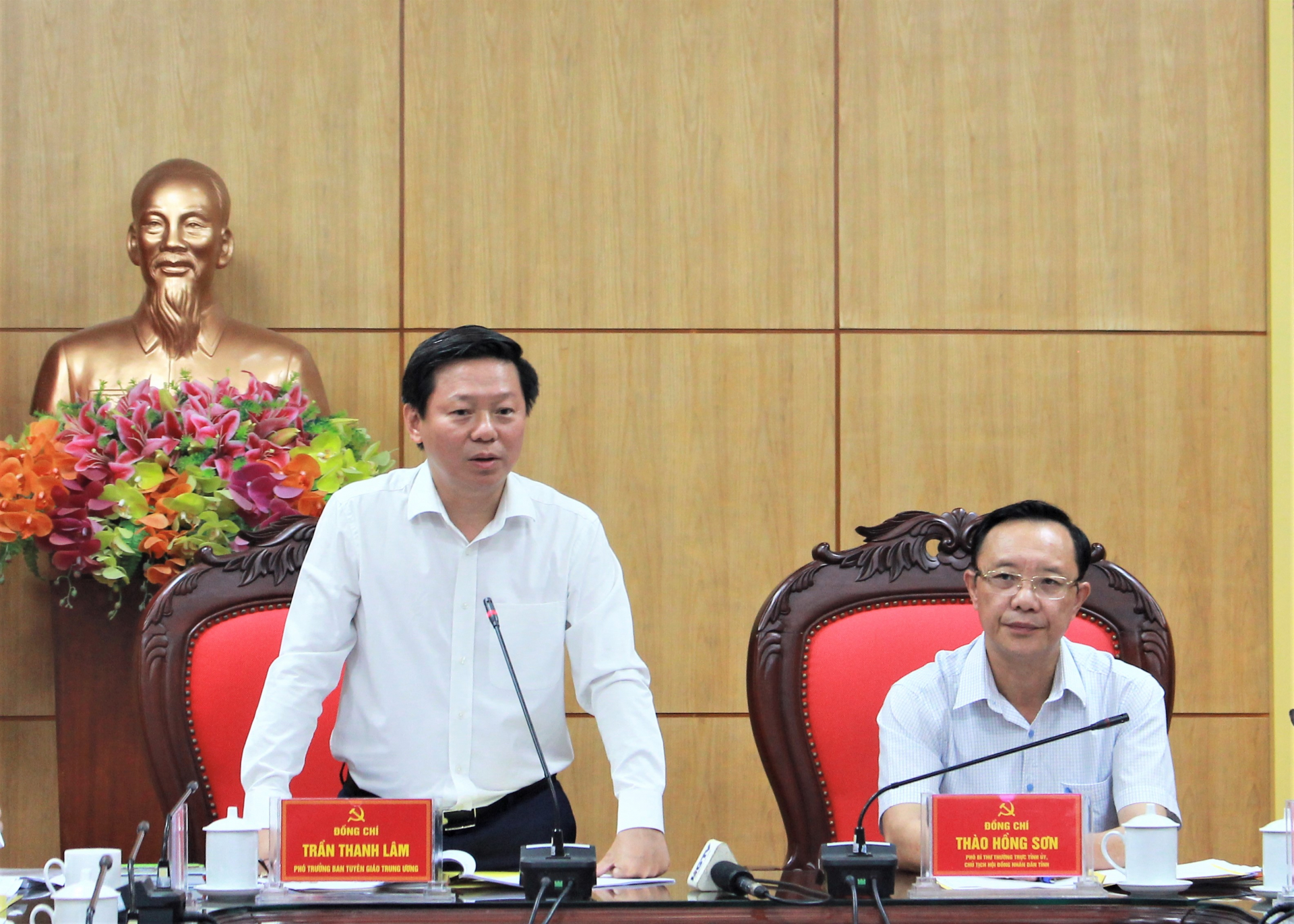 Đồng chí Trần Thanh Lâm, Phó Trưởng Ban Tuyên giáo T.Ư kết luận buổi làm việc.
