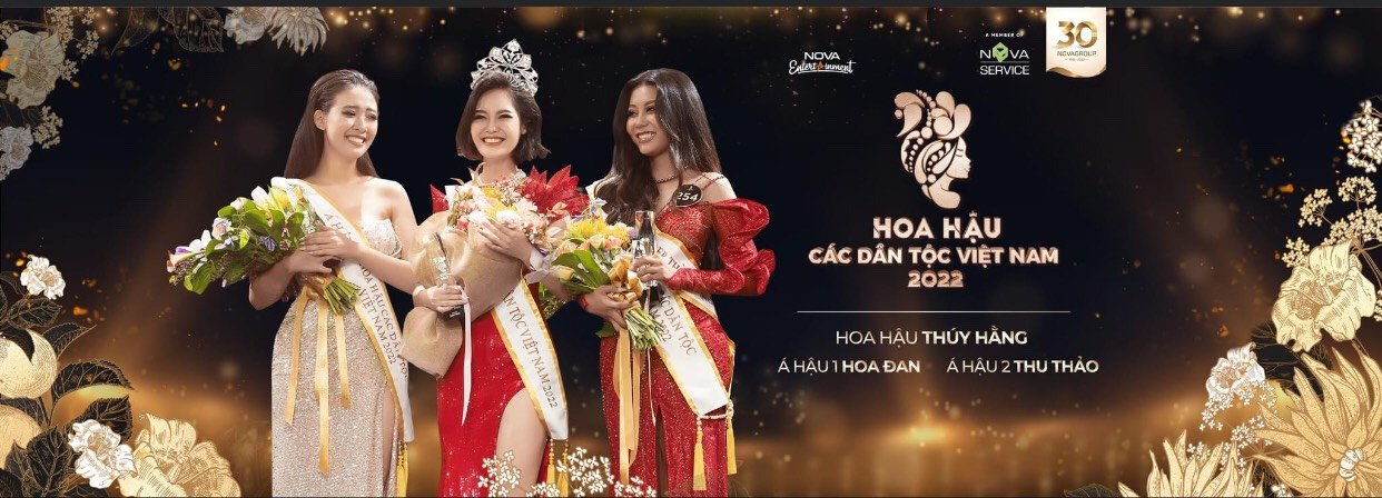 Hoa hậu các dân tộc Việt Nam Nông Thúy Hằng và 2 Á hậu