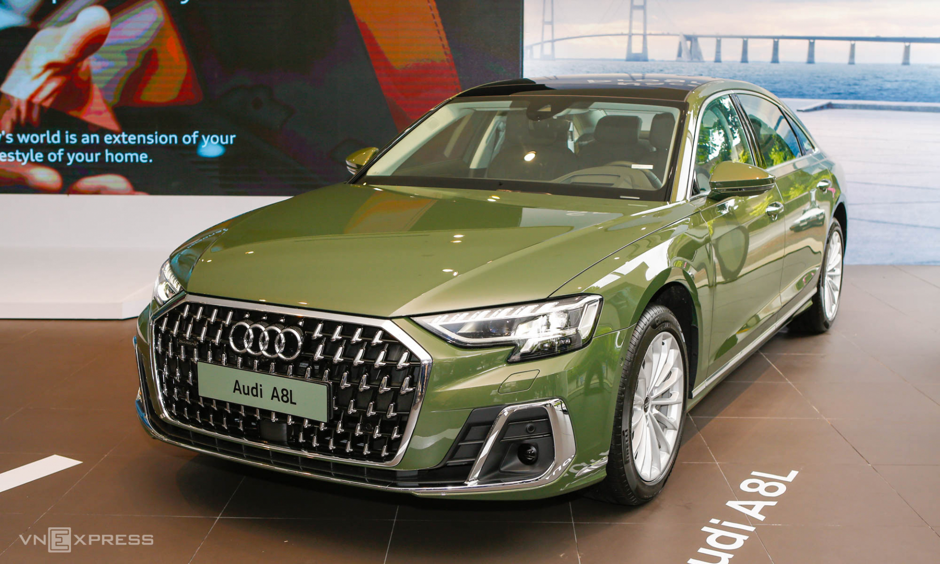 Audi A8L bản Premium giá dưới 7 tỷ đồng.