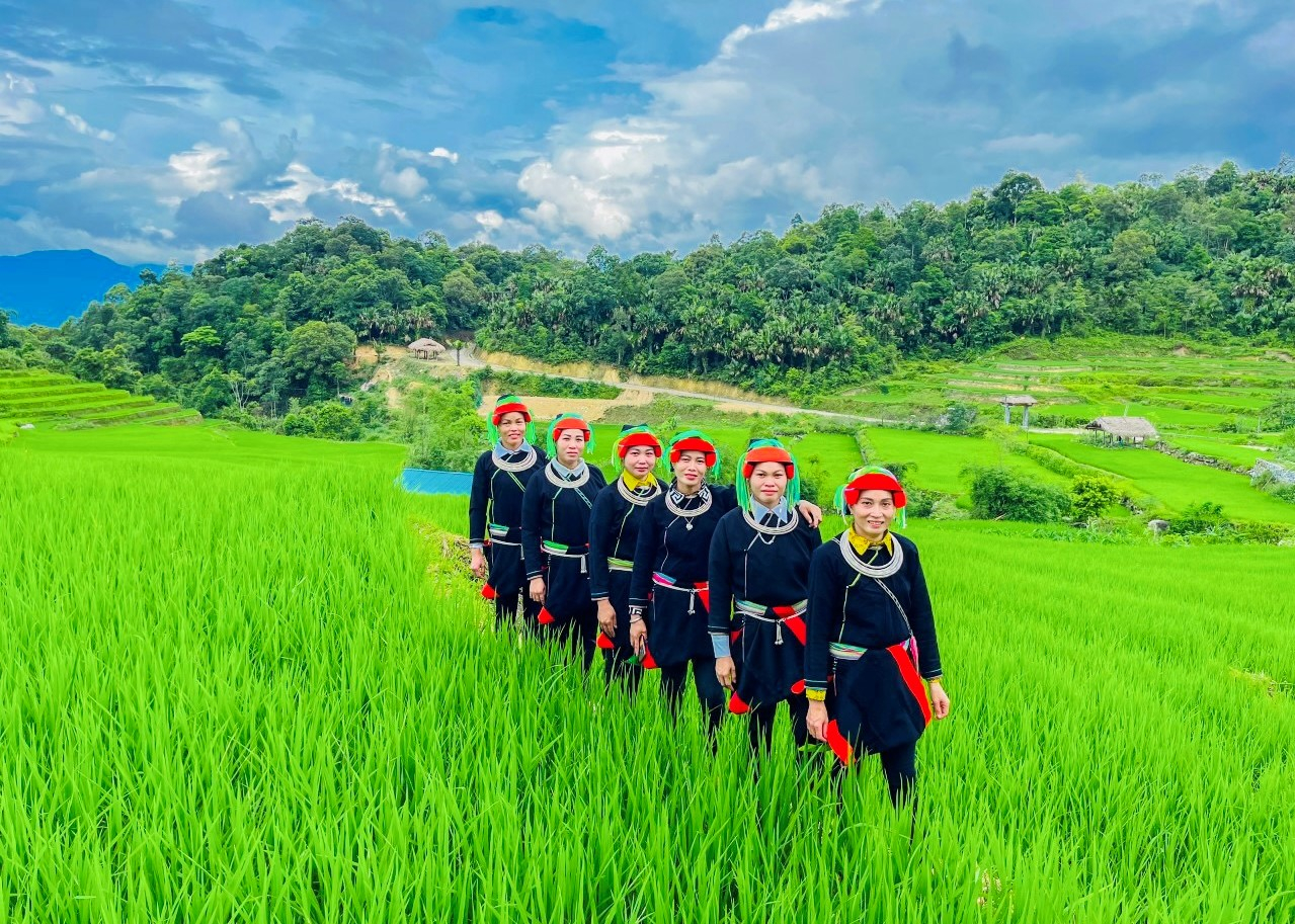 Trang phục truyền thống của dân tộc Dao xã Phương Độ, thành phố Hà Giang