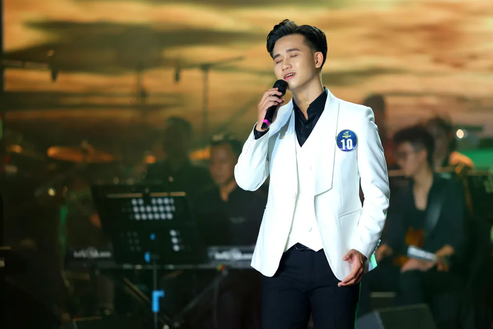 Trần Tuấn Phi mang đến sân khấu Sao Mai một ca khúc mới.
