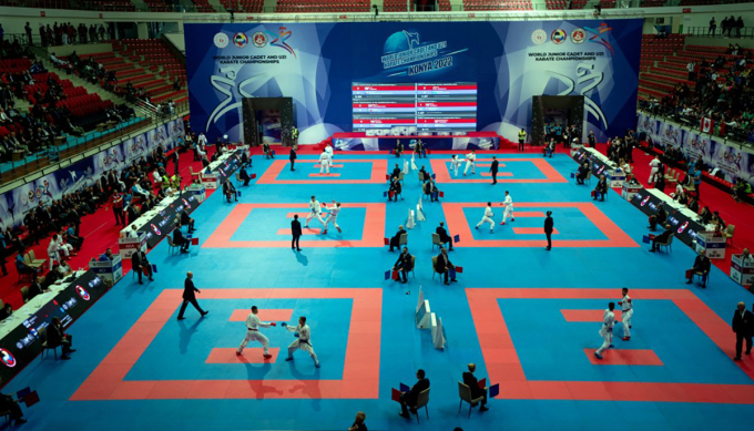 Khung cảnh nhà thi đấu ở giải karate trẻ thế giới 2022.