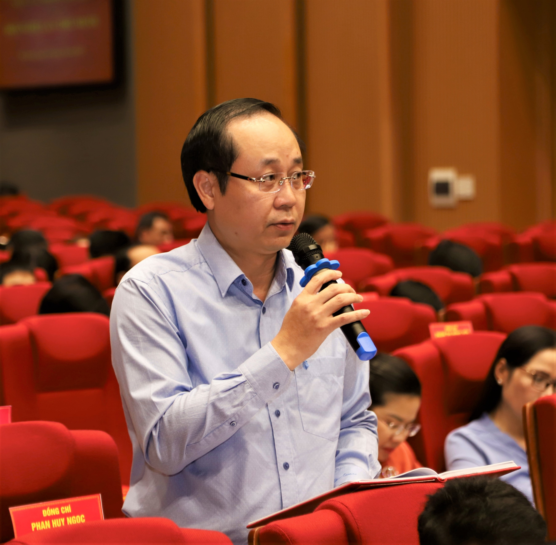 Bí thư Huyện ủy Bắc Quang Hà Việt Hưng thảo luận về triển khai 3 chương trình mục tiêu quốc gia