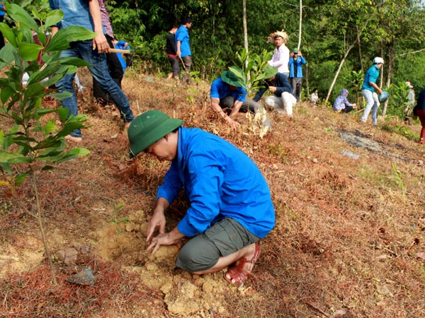 Huyện đoàn Quang Bình ra quân chiến dịch tình nguyện hè 2015
