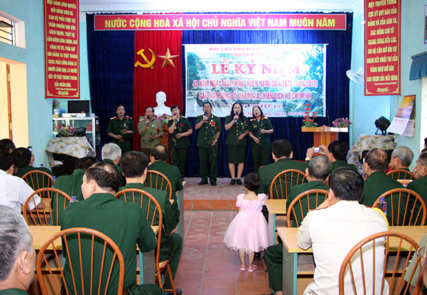 Hội Cựu quân nhân tham gia Chiến dịch Hồ Chí Minh phường Minh Khai Kỷ niệm 42 năm giải phóng hoàn toàn miền Nam và Gặp mặt lần thứ 17