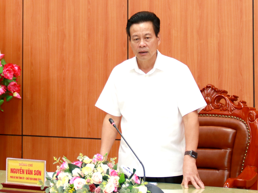 Chủ tịch UBND tỉnh Nguyễn Văn Sơn phát biểu tại buổi làm việc