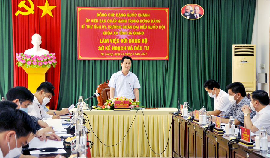 Bí thư Tỉnh ủy Đặng Quốc Khánh phát biểu tại buổi làm việc.