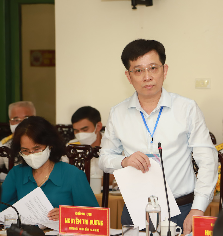 Giám đốc Kho bạc Nhà nước tỉnh Nguyễn Trí Vương báo cáo tình hình Đảng bộ Kho bạc