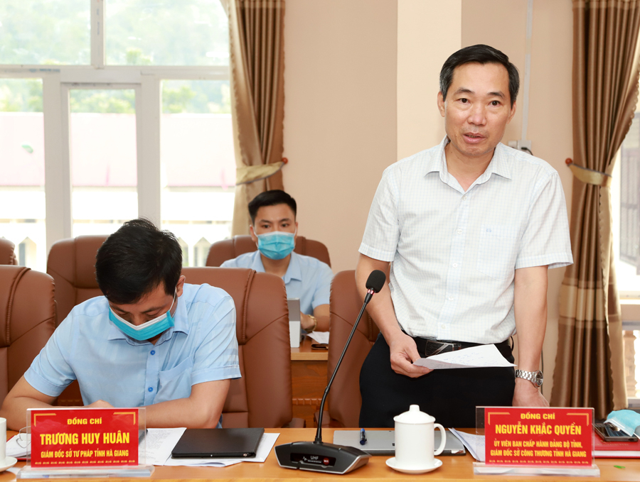 Giám đốc Sở Công thương Nguyễn Khắc Quyền, Phó đoàn công tác 198 đề nghị huyện tăng cường trao đổi với đoàn công tác về các vấn đề khó khăn, vướng mắc trên địa bàn.