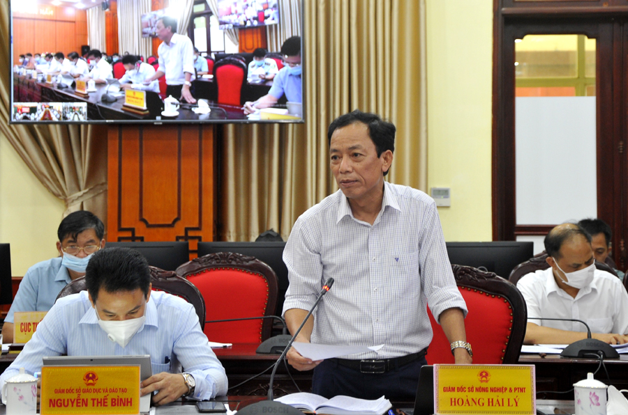 Giám đốc Sở Nông nghiệp và PTNT Hoàng Hải Lý đề nghị các huyện vào cuộc quyết liệt và thực hiện nghiêm biện pháp phòng, chống dịch bệnh trên vật nuôi.