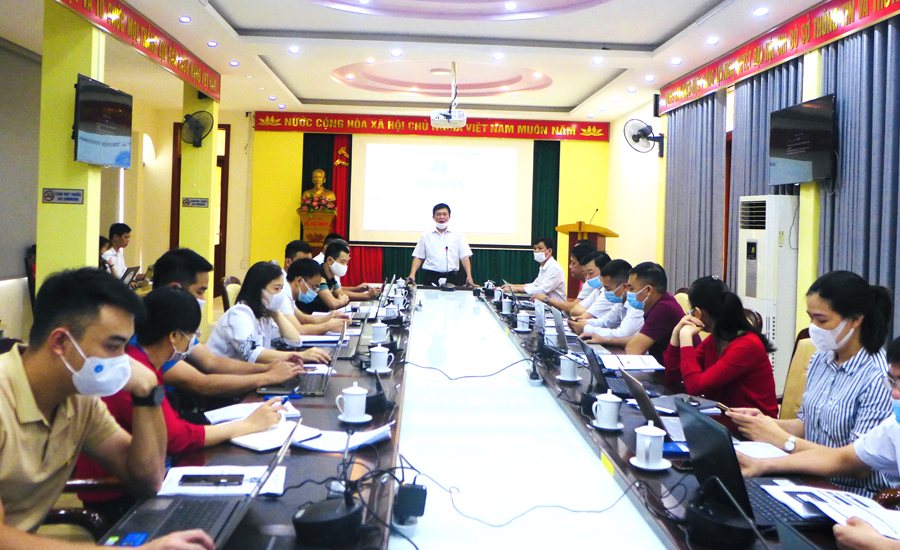 Đồng chí Đỗ Thái Hòa, Giám đốc Sở Thông tin và Truyền thông khai mạc lớp tập huấn