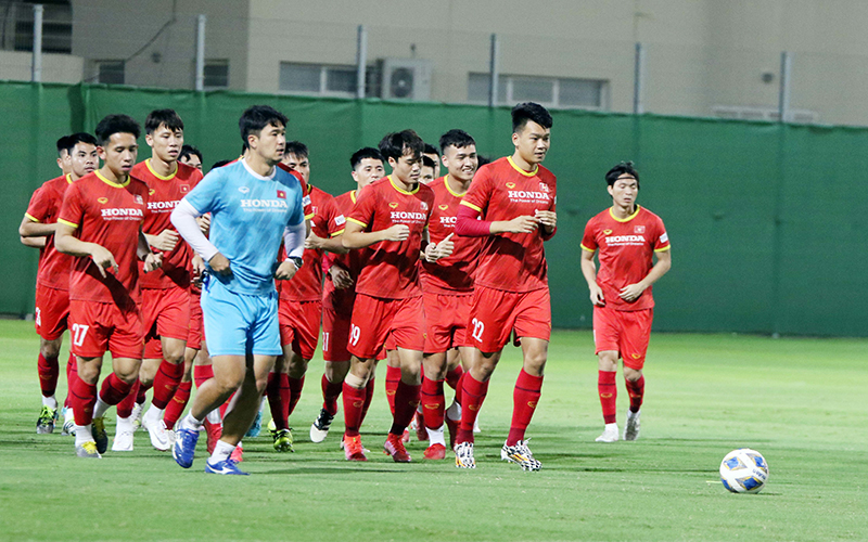 Đội tuyển Việt Nam tập luyện chuẩn bị cho trận đấu với đội tuyển Trung Quốc.