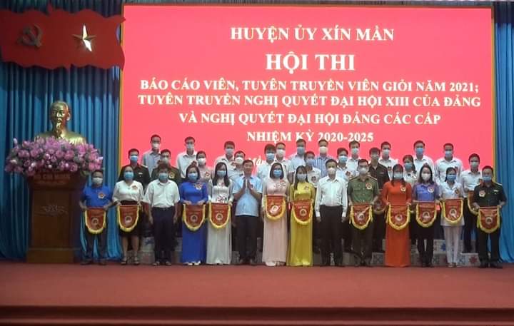 Hội thi BCV, tuyên truyền viên giỏi của Đảng bộ huyện Xín Mần