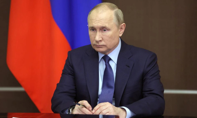 Tổng thống Vladimir Putin tại cuộc họp trực tuyến với quan chức chính phủ ở Sochi, Nga hôm 24/11. 