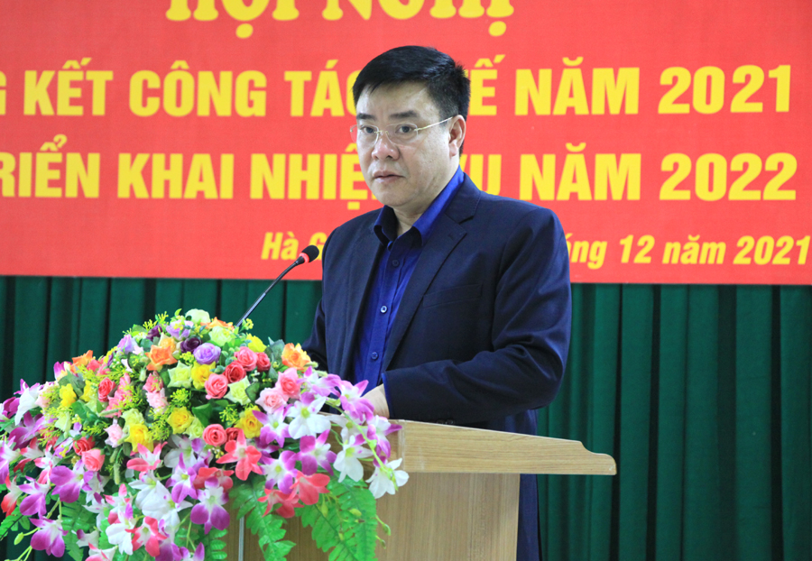 Phó Chủ tịch Thường trực UBND tỉnh Hoàng Gia Long phát biểu tại hội nghị