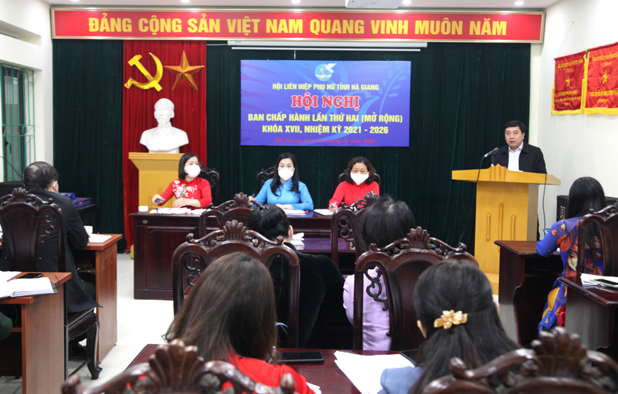 Phó Bí thư Tỉnh ủy Nguyễn Mạnh Dũng phát biểu tại hội nghị.