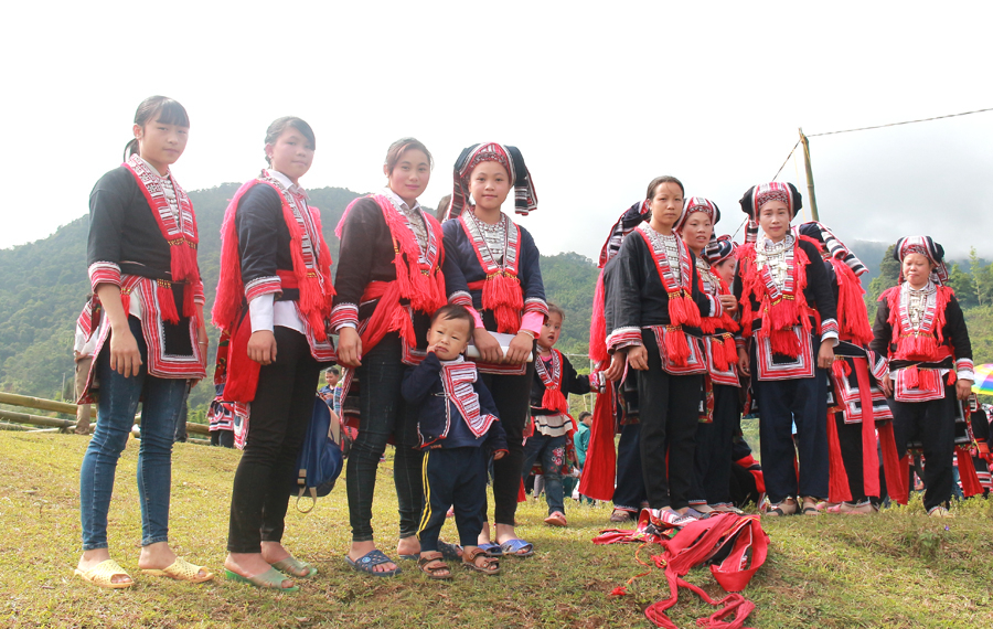 Trang phục truyền thống của phụ nữ Dao đỏ Hoàng Su Phì.                Ảnh: P.V