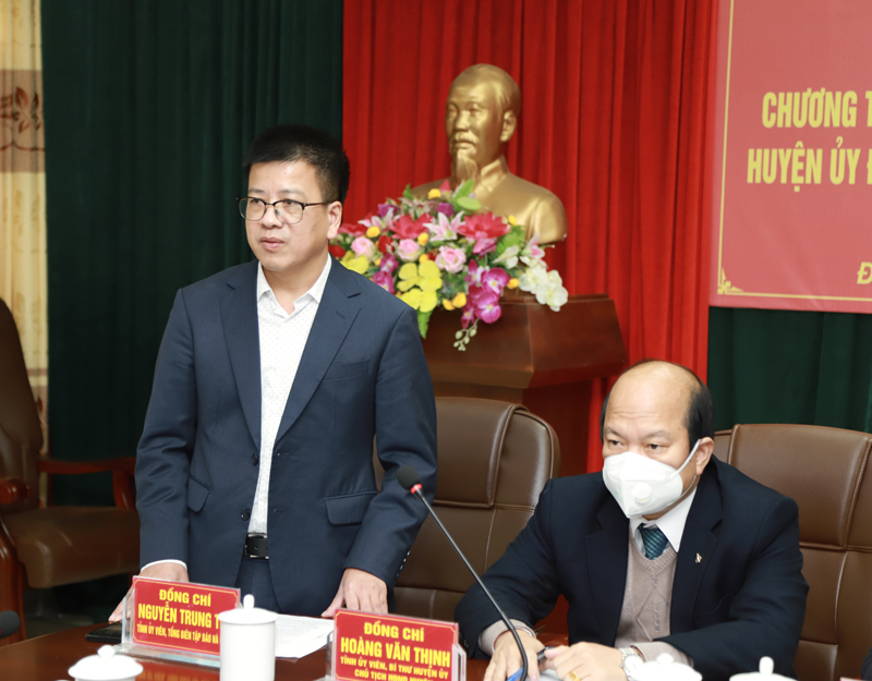 Tổng biên tập Báo Hà Giang Nguyễn Trung Thu phát biểu tại chương trình ký kết