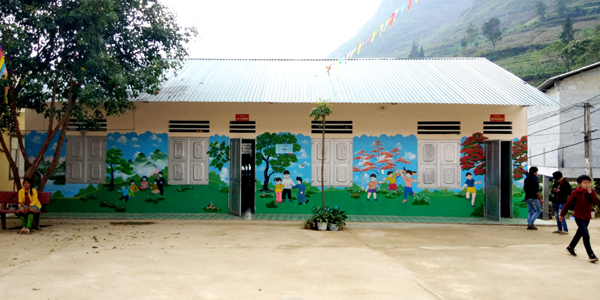 Nhà bán trú do Vietinbank Hà Giang xây tặng học sinh Trường PTDT bán trú THCS Sủng Thài (Yên Minh).