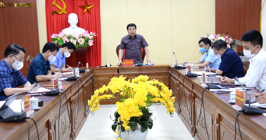 Phó Bí thư Tỉnh ủy Nguyễn Mạnh Dũng phát biểu kết luận tại buổi làm việc
