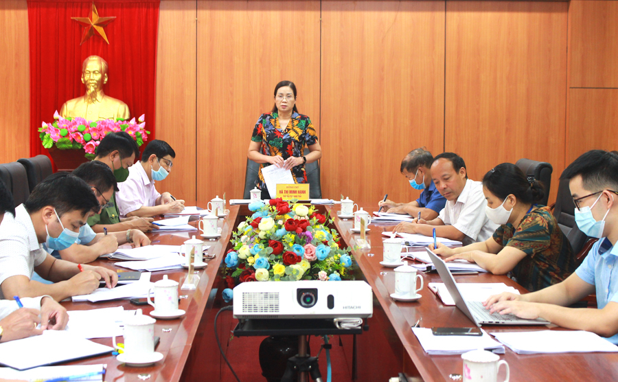 Đồng chí Hà Thị Minh Hạnh, Phó Chủ tịch UBND, Chủ tịch Hội đồng tuyển dụng kết luận cuộc họp.