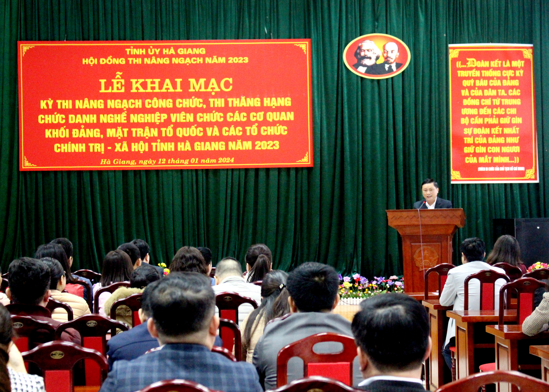 Trưởng Ban Tổ chức Tỉnh ủy Nguyễn Minh Tiến phát biểu chỉ đạo tại lễ khai mạc