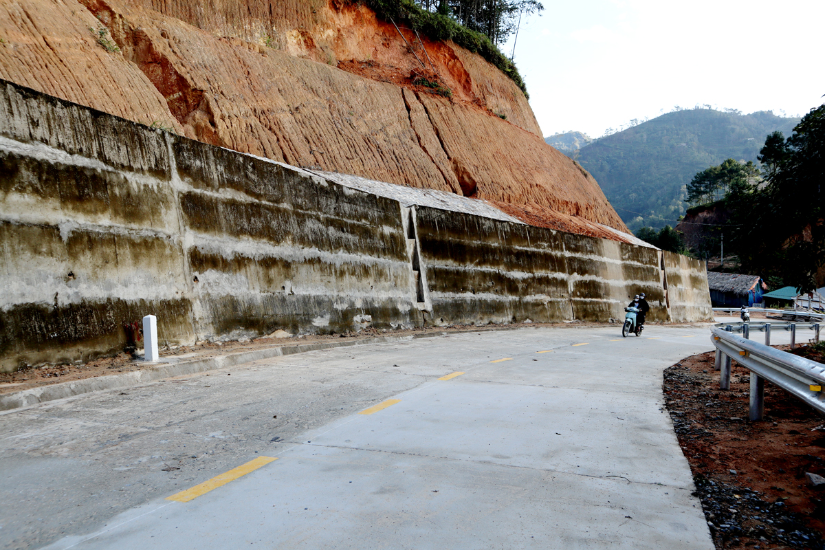 Dự án khắc phục hậu quả thiên tai bảo vệ cơ quan và khu dân cư huyện Ủy, huyện Hoàng Su Phì đã hoàn thành được khoảng 95%