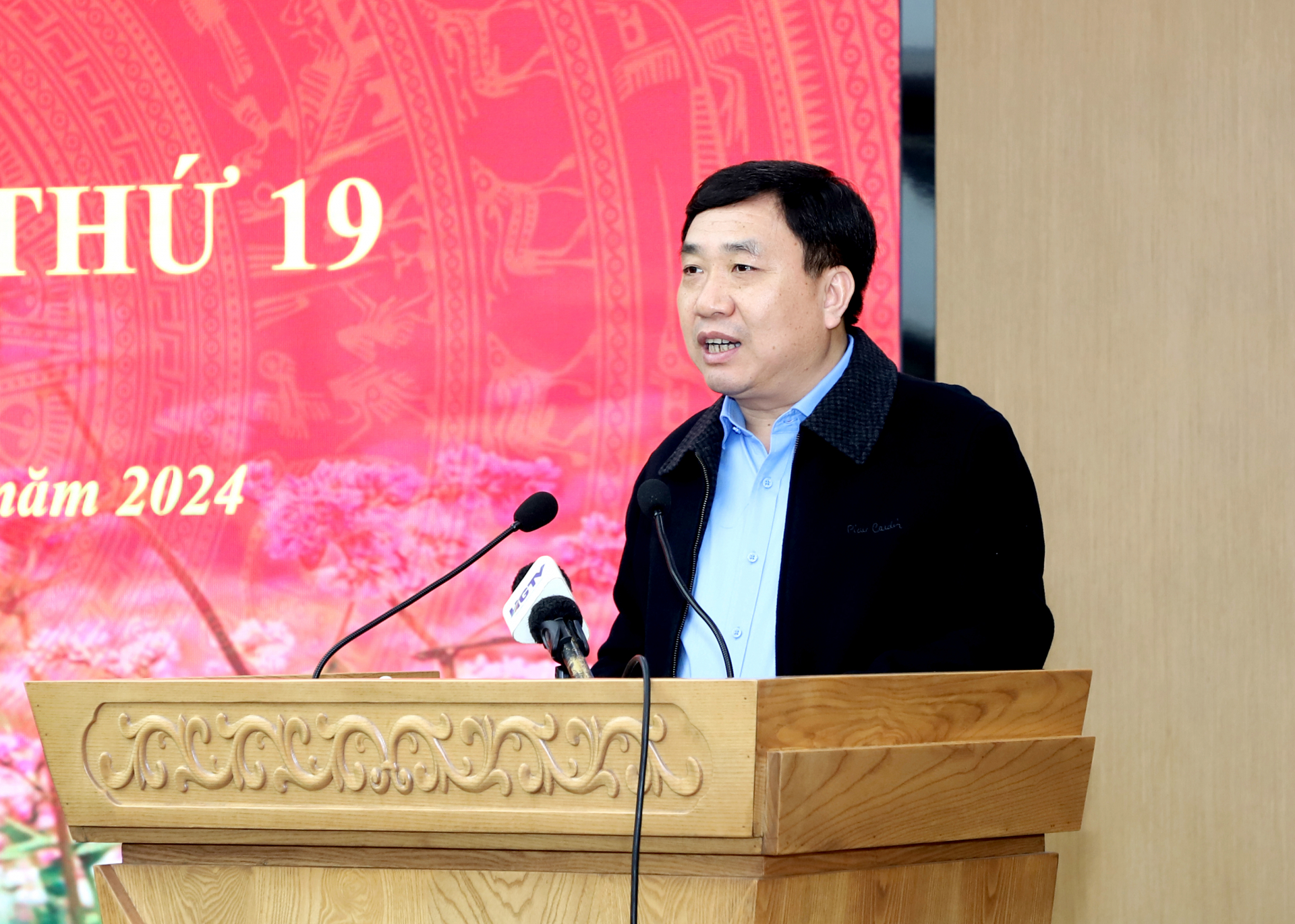 Quyền Bí thư Tỉnh ủy Nguyễn Mạnh Dũng phát biểu kết luận hội nghị
