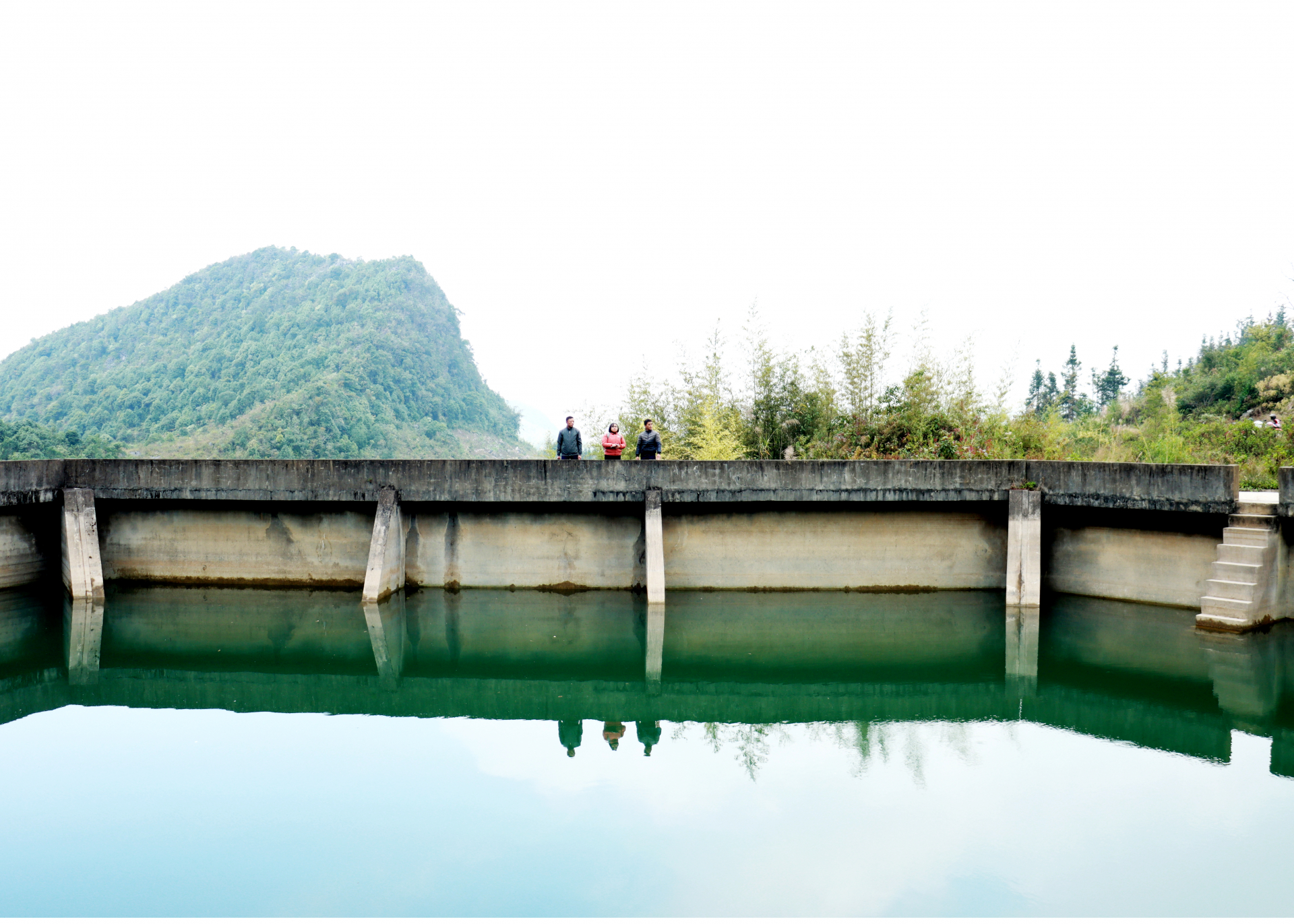Hồ treo thôn Cán Chu Phìn, xã Cán Chu Phìn phục vụ nhu cầu sử dụng nước cho hơn 160 hộ dân.
