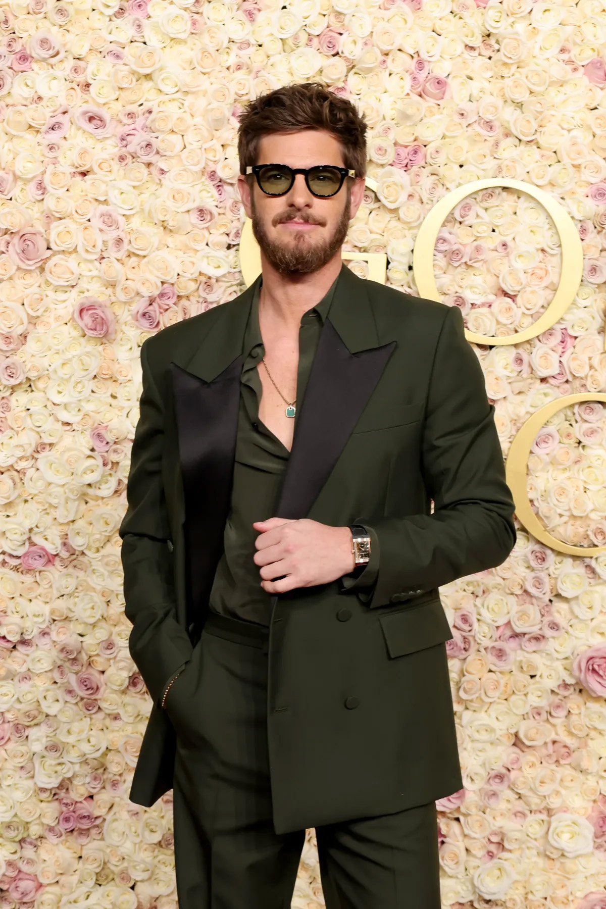 Andrew Garfield lịch lãm trong trang phục Gucci.