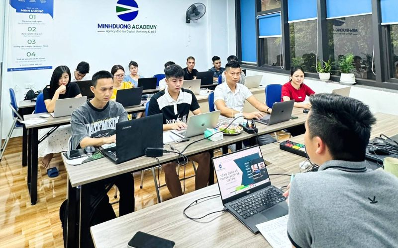 Khóa học quảng cáo facebook: Đào tạo từ cơ bản đến nâng cao, học trực tiếp tại công ty agency