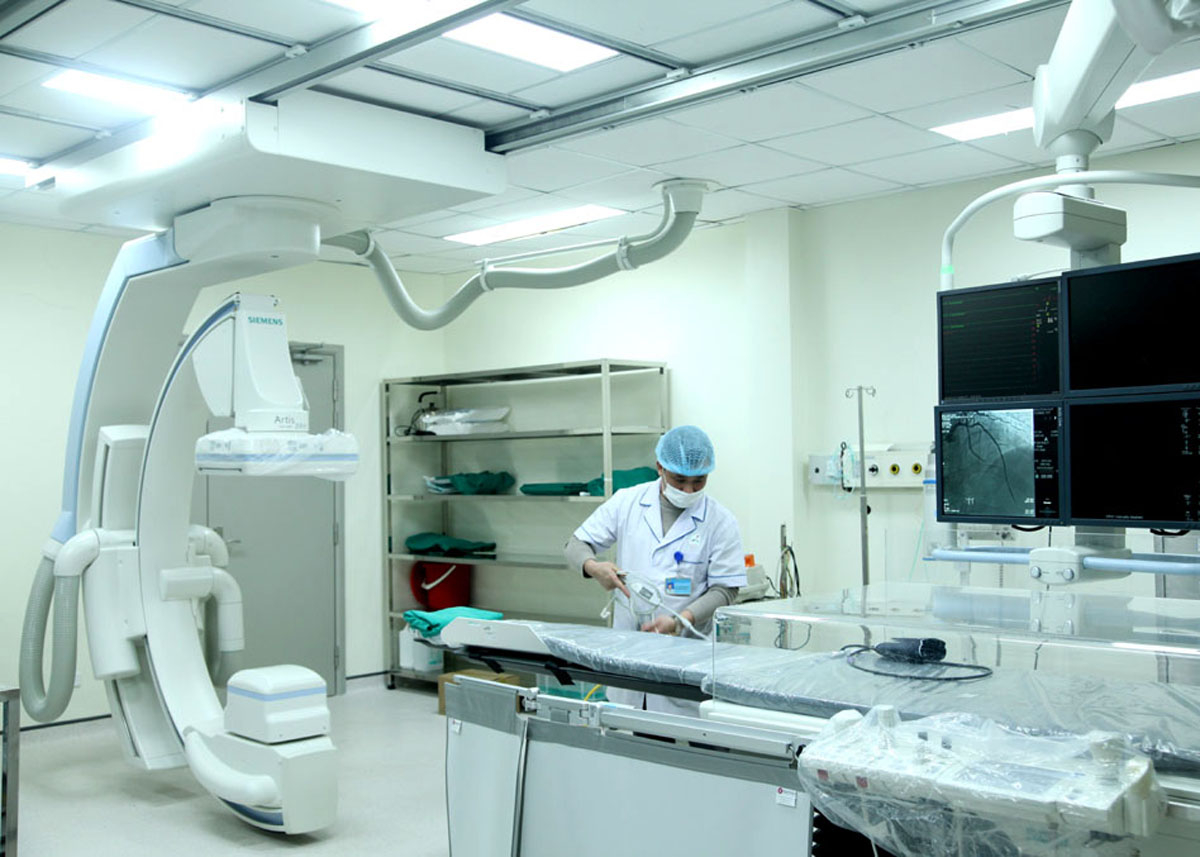 Ứng dụng chụp mạch số hóa xóa nền (DSA) tại Khoa Tim mạch, Bệnh viện Đa khoa tỉnh. 