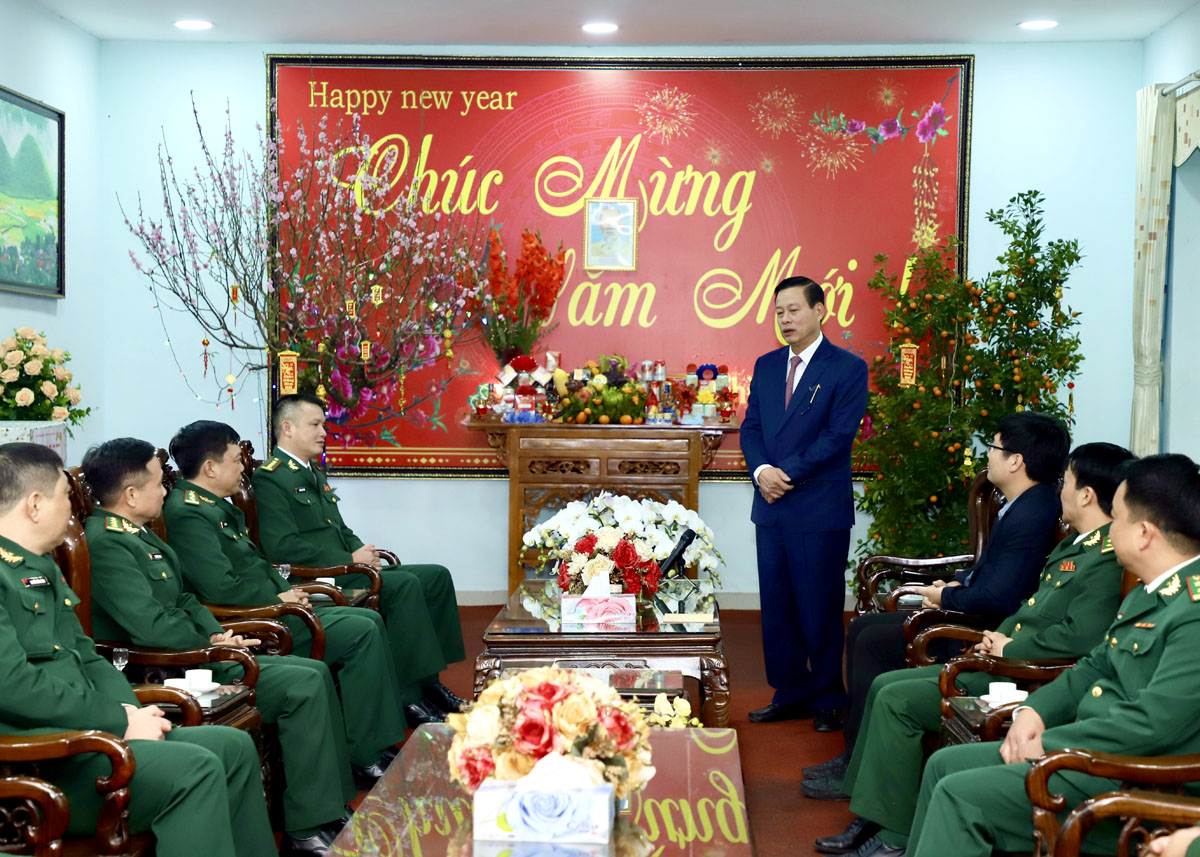 Chủ tịch UBND tỉnh Nguyễn Văn Sơn gửi lời chúc mừng năm mới tới cán bộ, chiến sỹ Bộ Chỉ huy Bộ đội Biên phòng tỉnh