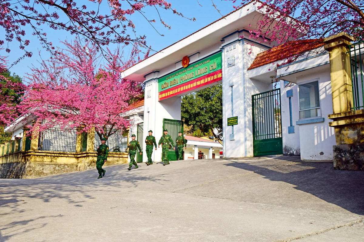 Border guards embark on patrols