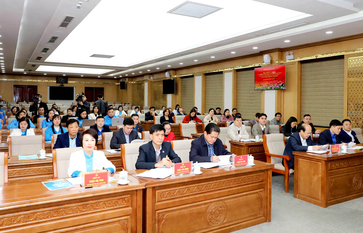 Các đại biểu dự buổi làm việc