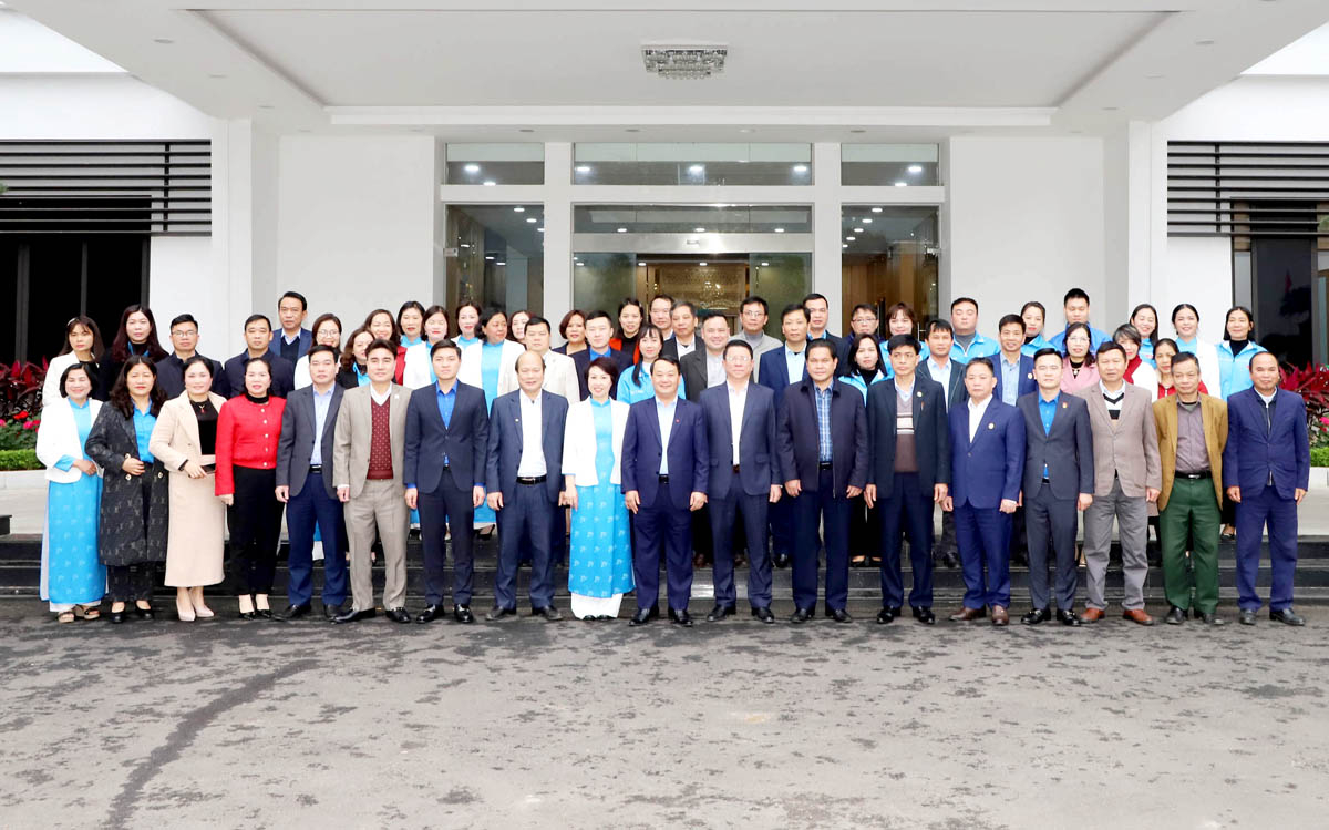Các đại biểu dự buổi làm việc