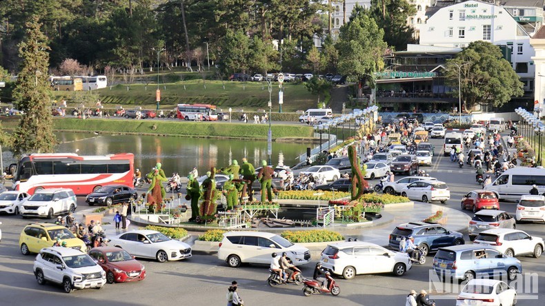 Tourists in the Central Highlands city of Da Lat.