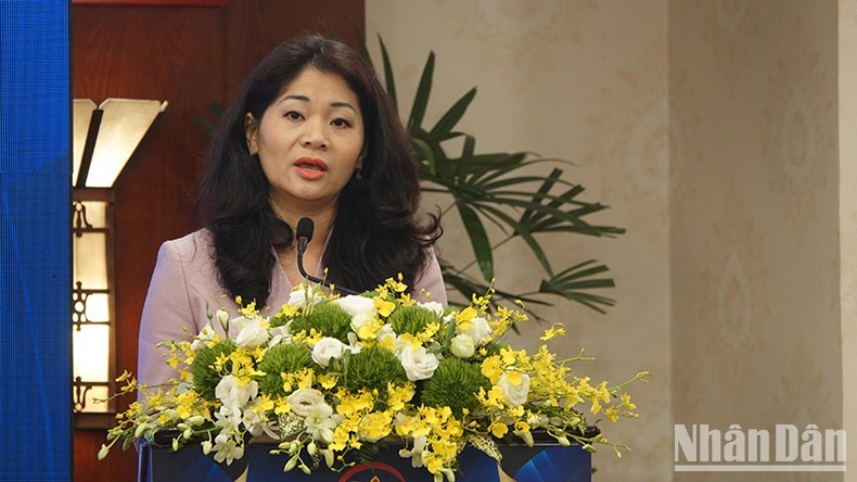 Dr. Nguyen Phuong Hoa, Director of the Department of International Cooperation, under the Ministry of Culture, Sports and Tourism, speaks at the seminar.