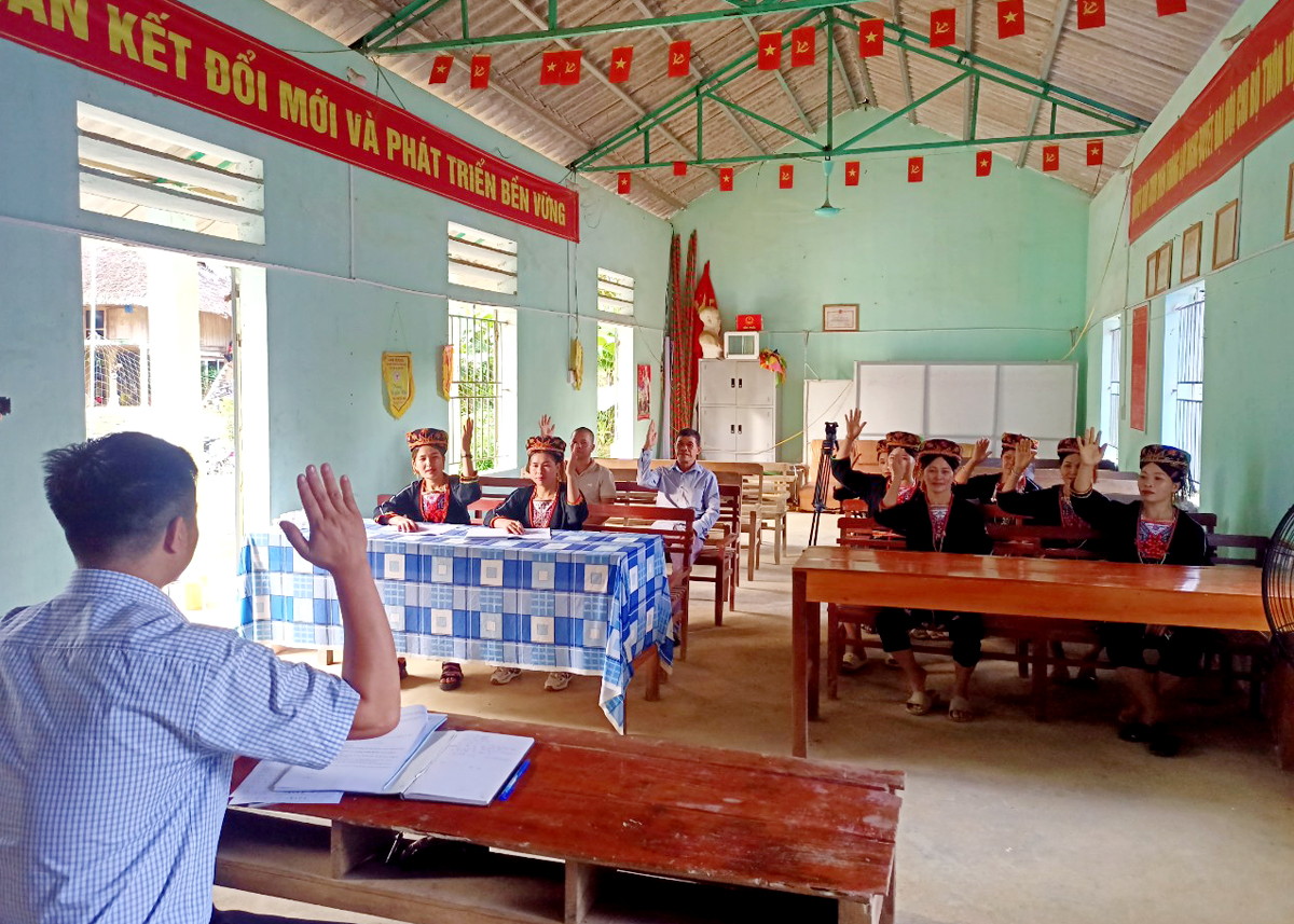 Một buổi sinh hoạt của chi bộ thôn Vật Lậu xã Vĩnh Hảo (Bắc Quang)