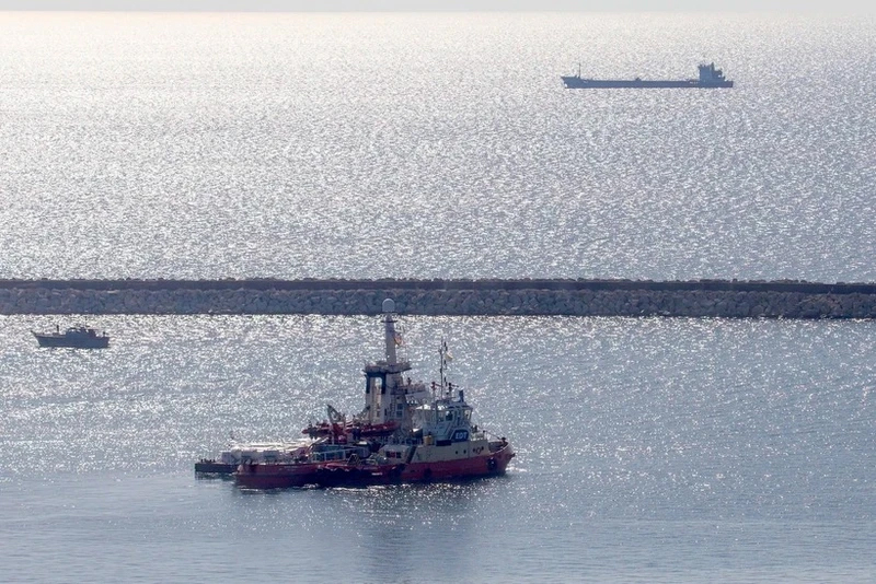 Tàu chở hàng viện trợ nhân đạo cho Dải Gaza khởi hành từ cảng Larnaca, CH Cyprus ngày 12/3/2024